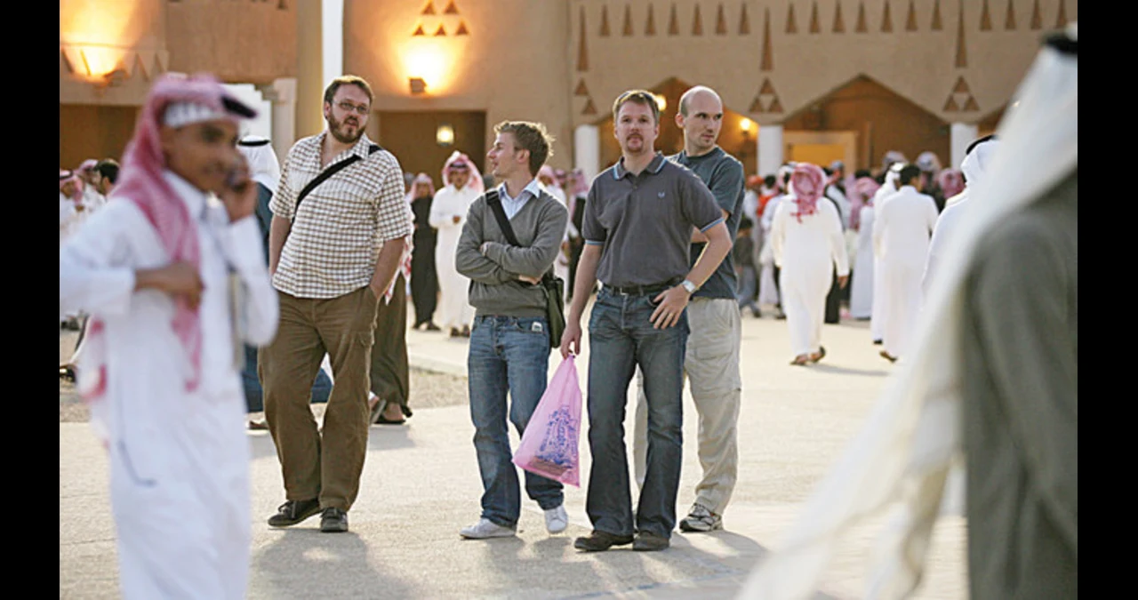 Expat Life in Saudi Arabia: Navigating the Kingdom's Unique Landscape Expat Life in Saudi Arabia: Navigating the Kingdom's Unique Landscape