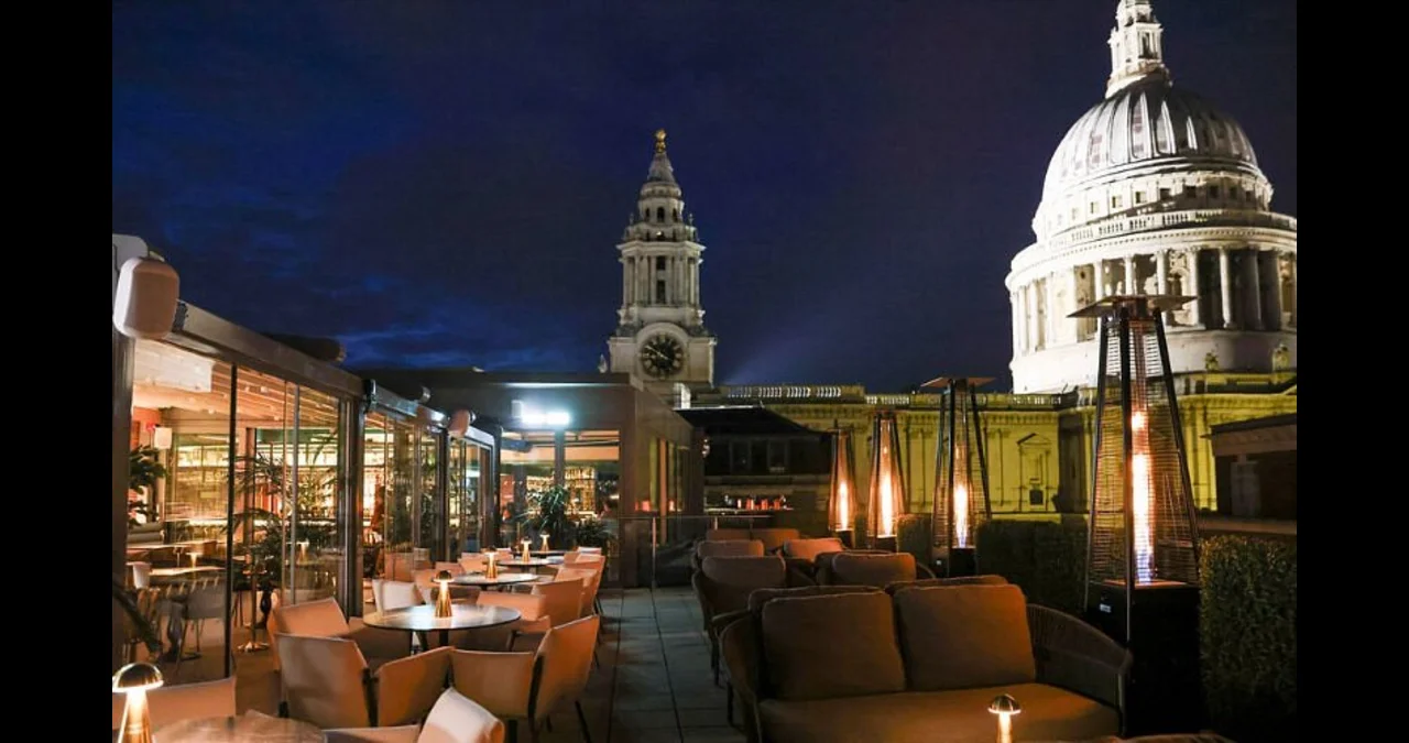 Sabine Rooftop Bar: The Ultimate Urban Escape Above the City Sabine Rooftop Bar: The Ultimate Urban Escape Above the City