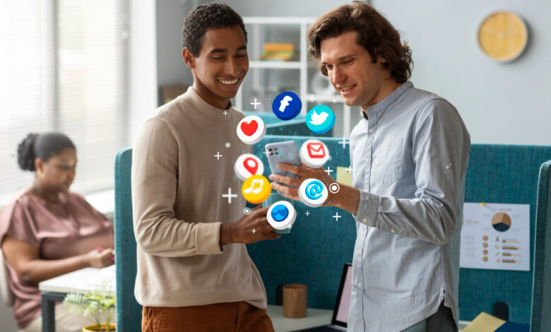 Crew Cloudysocial: The Digital Collective Defining a New Social Era Crew Cloudysocial: The Digital Collective Defining a New Social Era